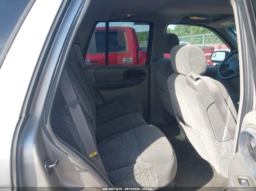 2002 CHEVROLET TRAILBLAZER auction photo 8