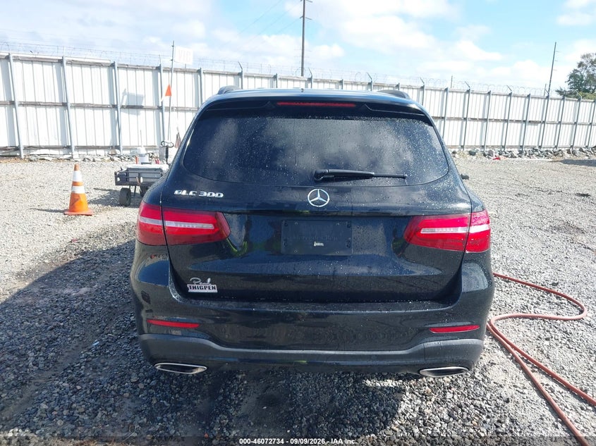 MERCEDES-BENZ GLC 300 - zdjęcie 16