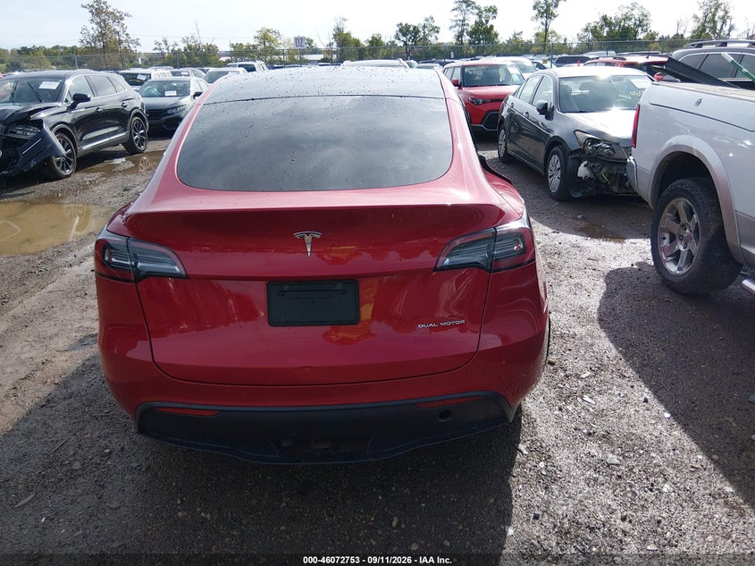 2021 Tesla Model Y (VIN: 5YJYGDEE3MF210853)