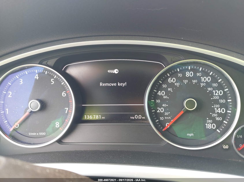 2012 VOLKSWAGEN TOUAREG auction photo 7