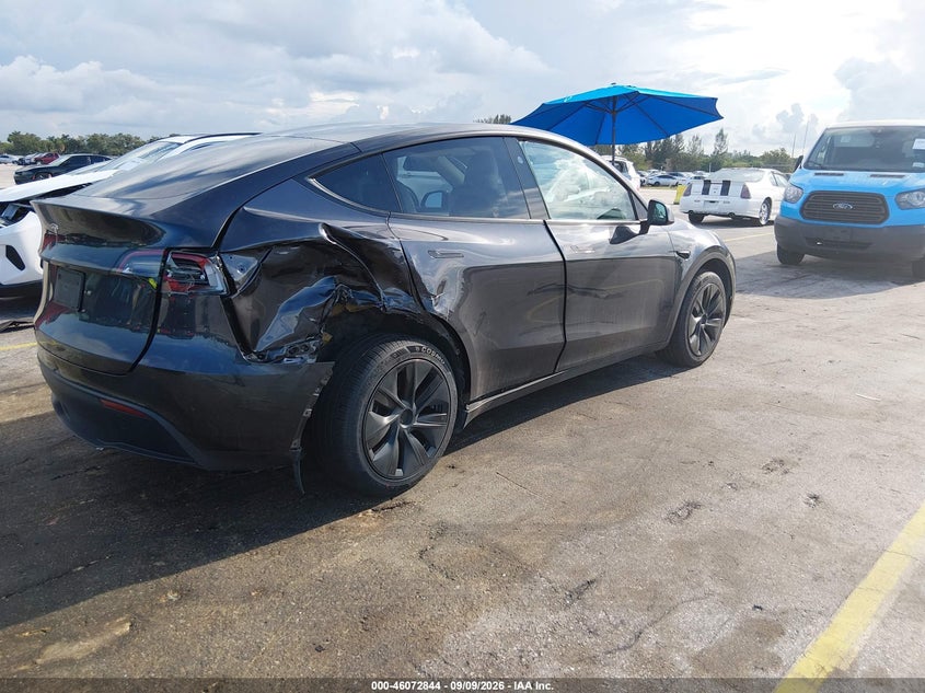 Vin: 7saygded2rf102063, lot: 46572391, tesla model y long range single motor rear-wheel drive/rwd 20244