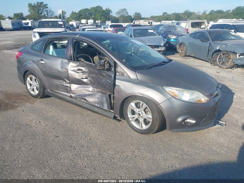 Vin: 1fadp3f27dl167599, lot: 46572409, ford focus se 2013 img_1