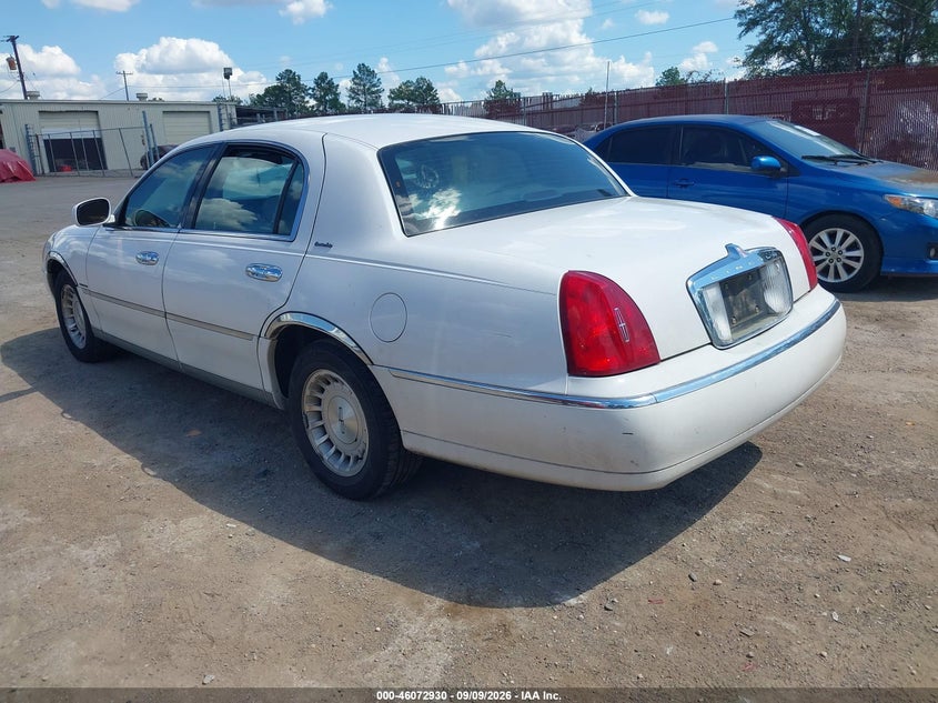 1998 LINCOLN TOWN CAR auction photo 3