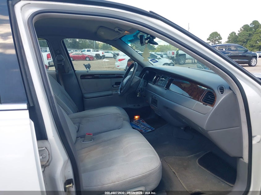 1998 LINCOLN TOWN CAR auction photo 5