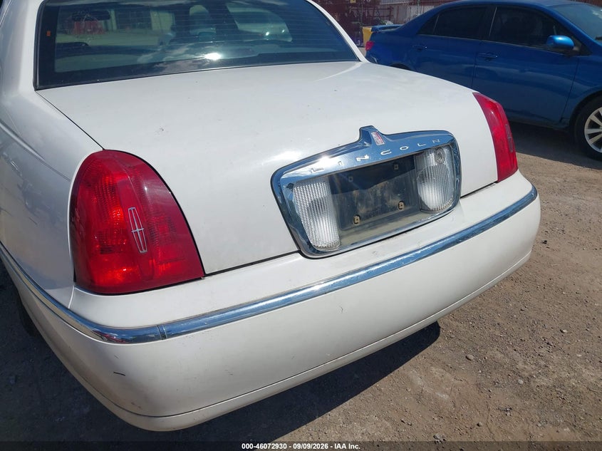 1998 LINCOLN TOWN CAR auction photo 6
