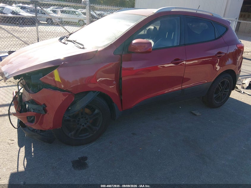 HYUNDAI TUCSON 2011 VIN KM8JU3AC7BU194374