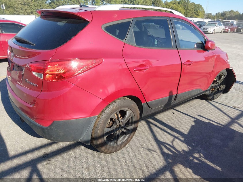 HYUNDAI TUCSON 2011 VIN KM8JU3AC7BU194374