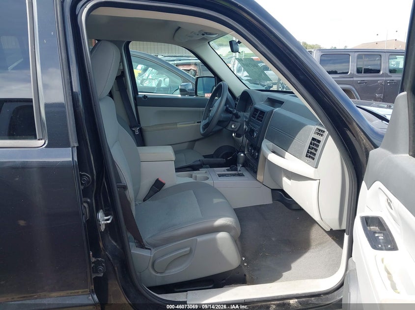 2008 JEEP LIBERTY SPORT · Фото 5