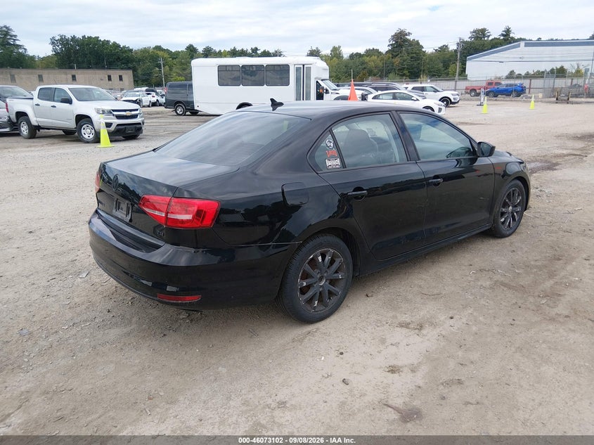 2015 VOLKSWAGEN JETTA auction photo 4