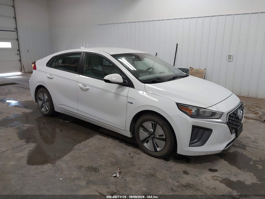 Vin: kmhc65lc0lu233271, lot: 46572672, hyundai ioniq hybrid blue 20201