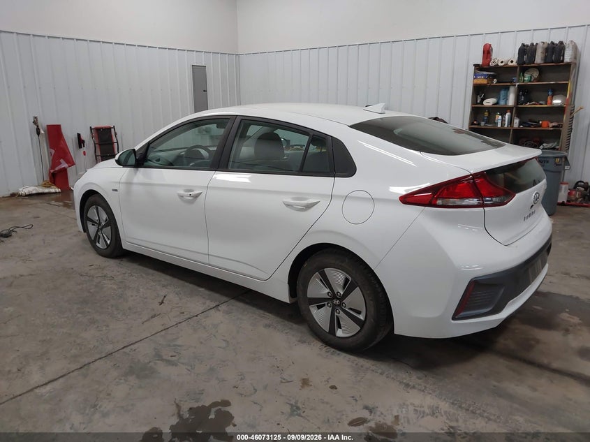 Vin: kmhc65lc0lu233271, lot: 46572672, hyundai ioniq hybrid blue 20203