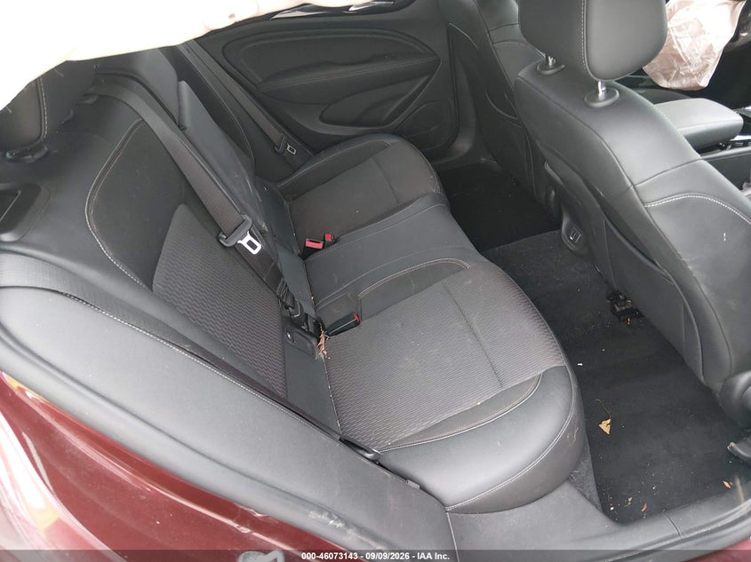 BUICK REGAL SPORTBACK 2018 VIN W04GN6SX7J1143935