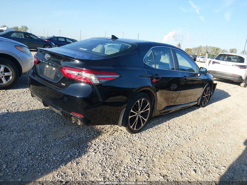 TOYOTA CAMRY - zdjęcie 4