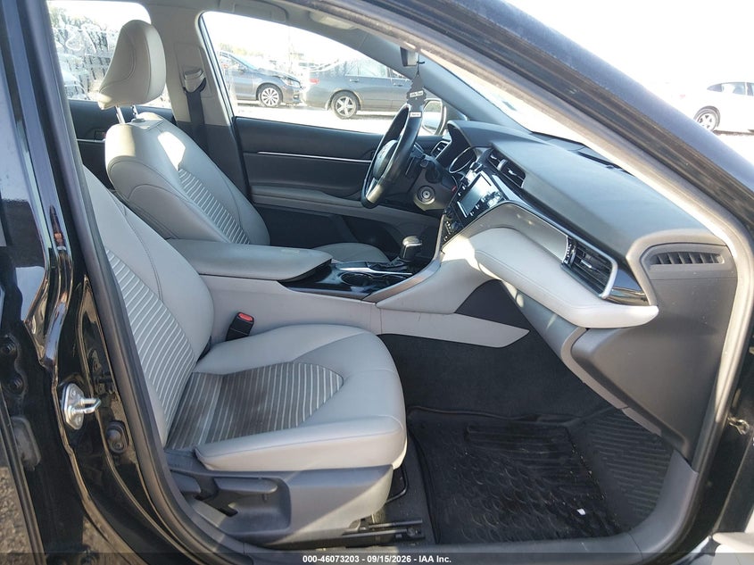 TOYOTA CAMRY - zdjęcie 5
