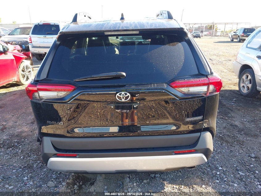 TOYOTA RAV4 - zdjęcie 17