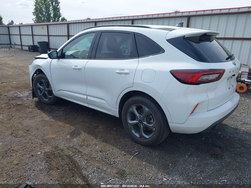 Vin: 1fmcu9mn9pua57632, lot: 46572784, ford escape st-line 20233