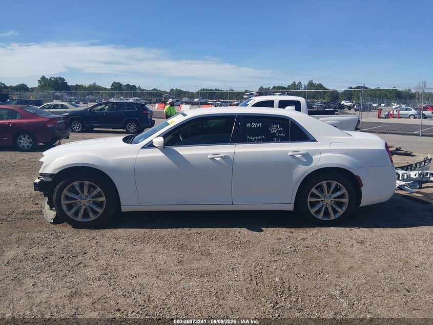 2017 CHRYSLER 300 LIMITED AWD · Photo 15