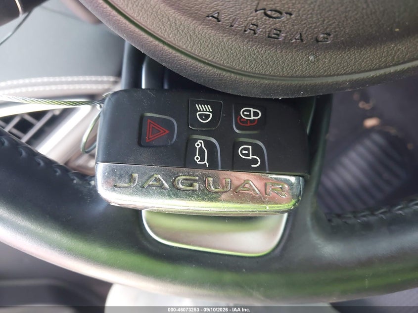 JAGUAR F-PACE - zdjęcie 11