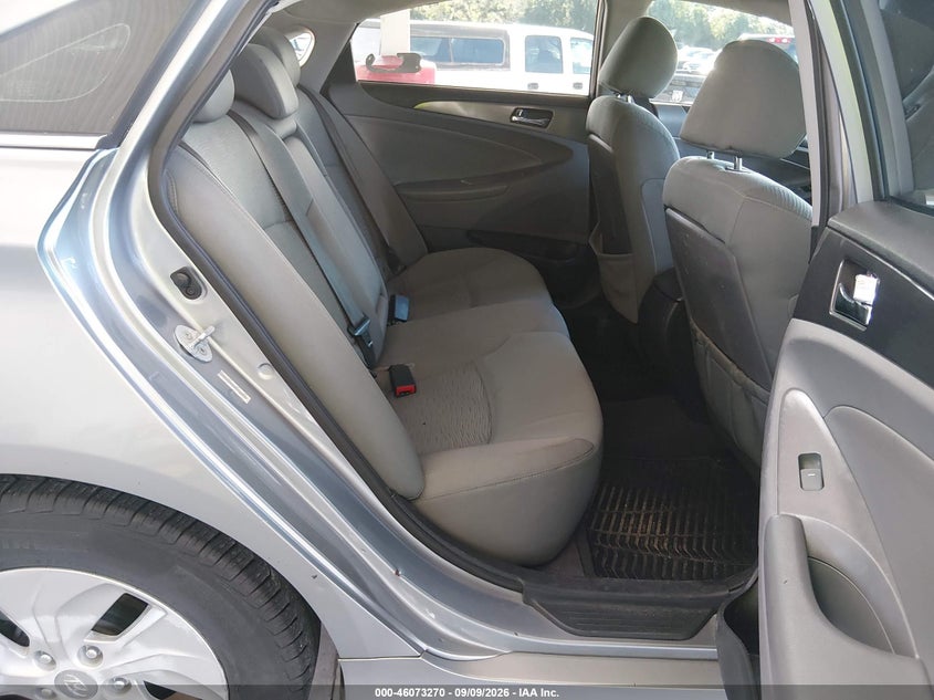 2014 HYUNDAI SONATA HYBRID auction photo 8