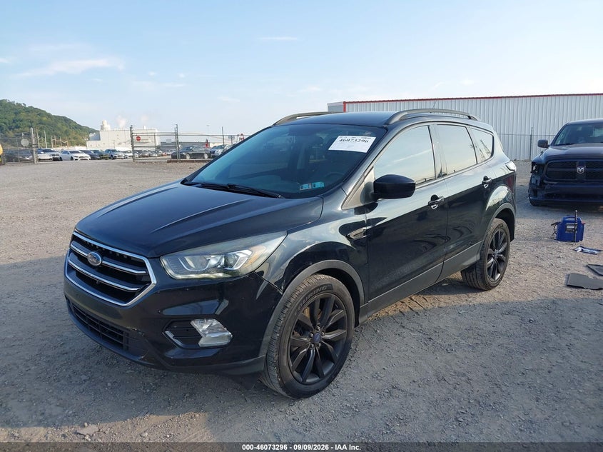 Vin: 1fmcu9g91hub72158, lot: 46572843, ford escape se 20172