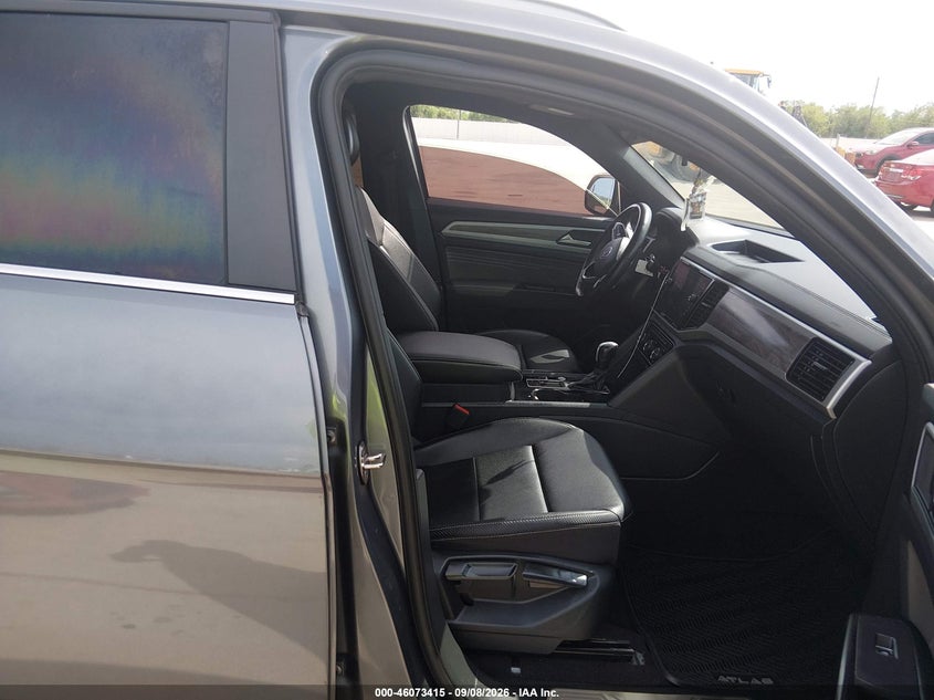 2022 VOLKSWAGEN ATLAS CROSS SPORT auction photo 5