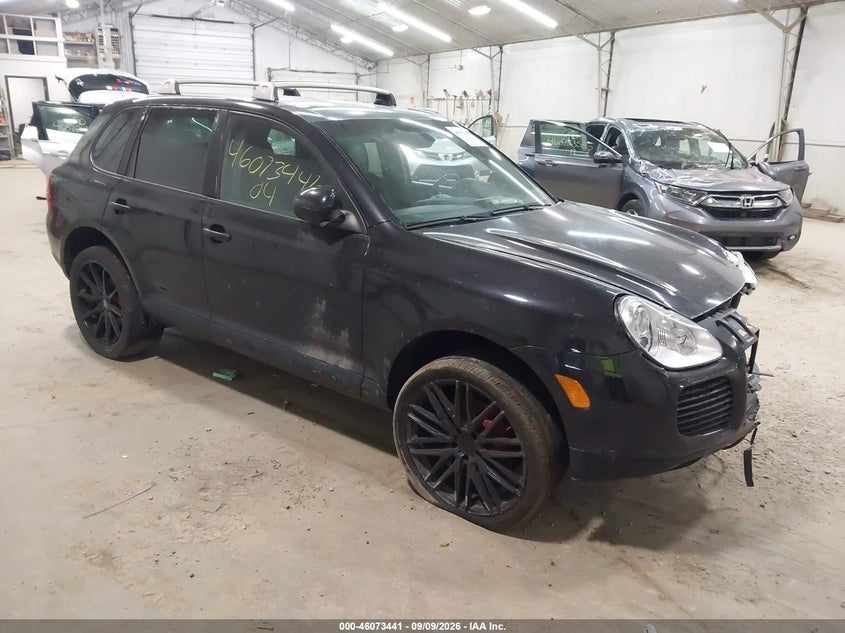 2004 PORSCHE CAYENNE auction photo 1