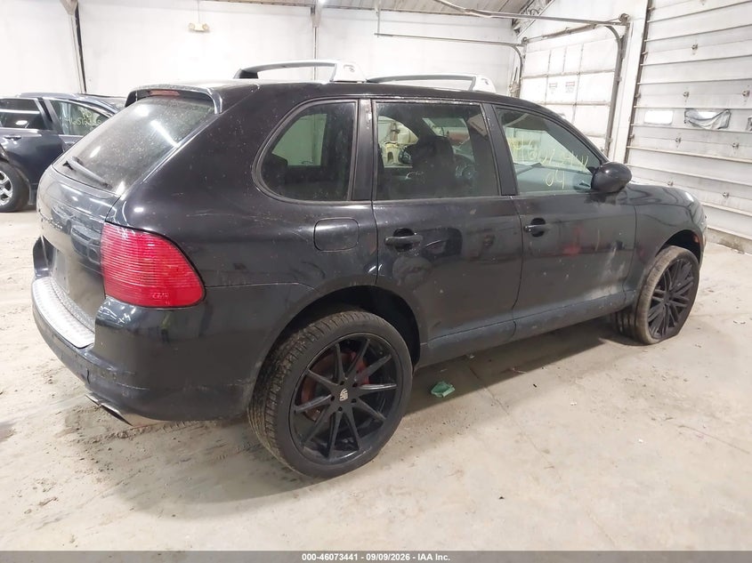 2004 PORSCHE CAYENNE auction photo 4