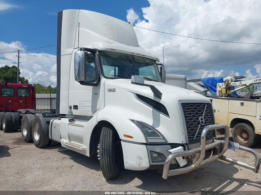 2021 VOLVO VNL