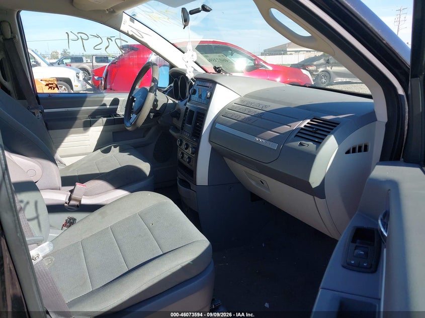 2009 DODGE GRAND CARAVAN auction photo 5