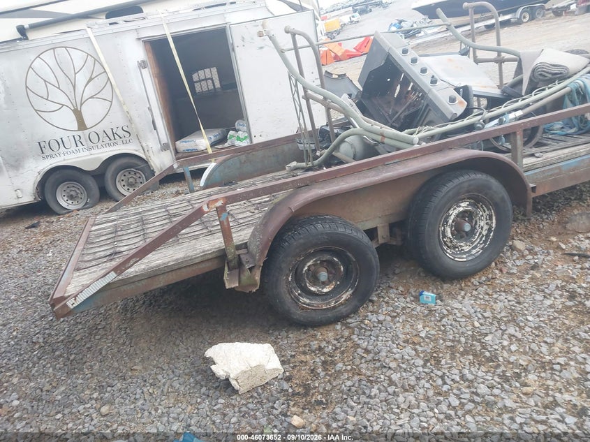 2010 MISC UTILITY TRAILER auction photo 4