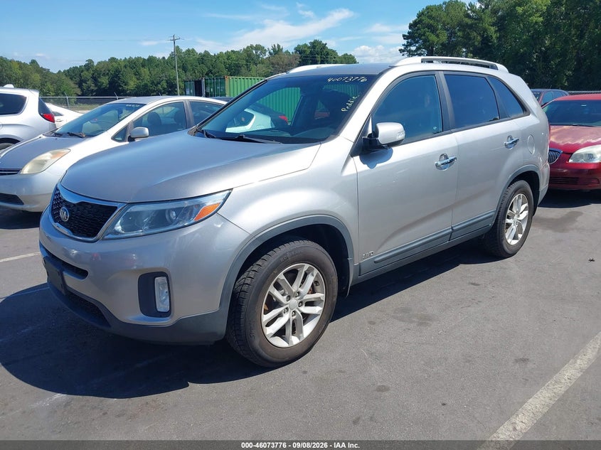 2015 KIA SORENTO auction photo 2
