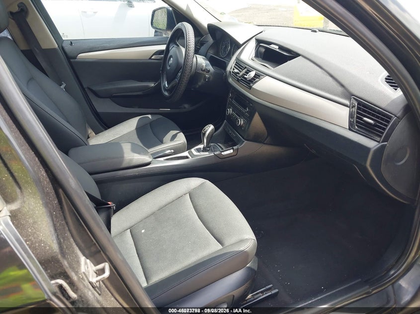 BMW X1 2014 VIN WBAVL1C55EVY13822