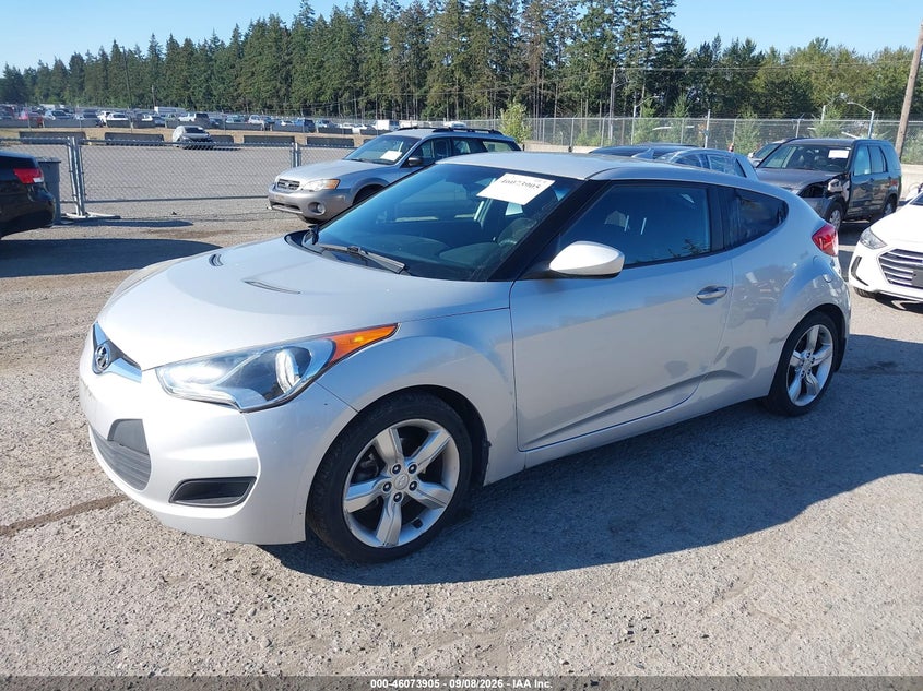 2013 HYUNDAI VELOSTER auction photo 2
