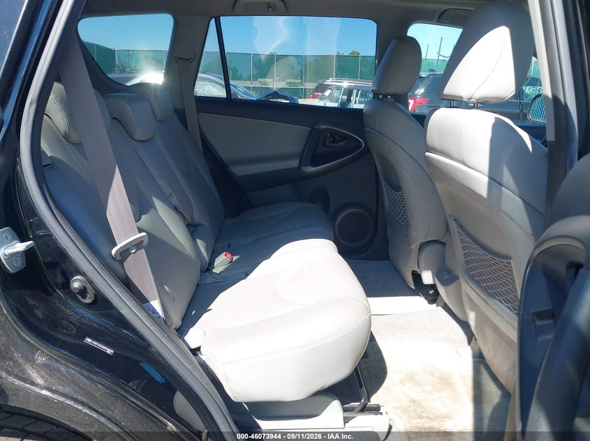 2010 TOYOTA RAV4 auction photo 8
