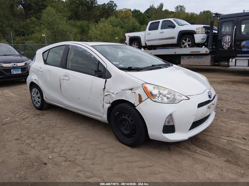 Vin: jtdkdtb3xe1569512, lot: 46573520, toyota prius c two 2014 img_1
