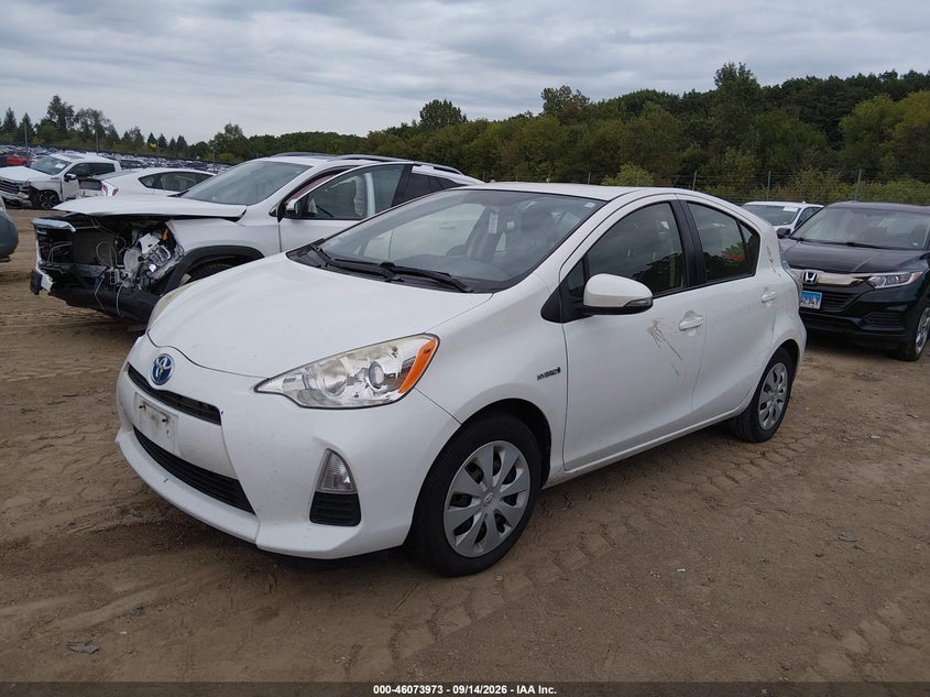 Vin: jtdkdtb3xe1569512, lot: 46573520, toyota prius c two 20142