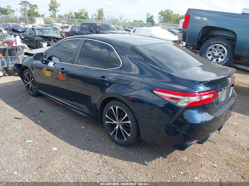 TOYOTA CAMRY - zdjęcie 3
