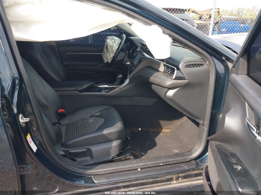 TOYOTA CAMRY - zdjęcie 5