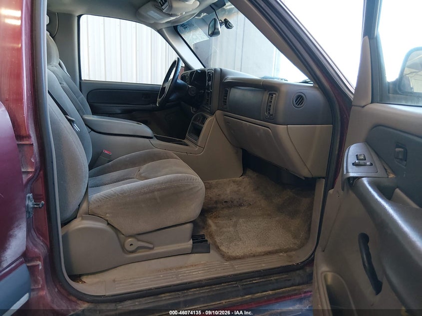 2003 CHEVROLET SUBURBAN 1500 auction photo 5