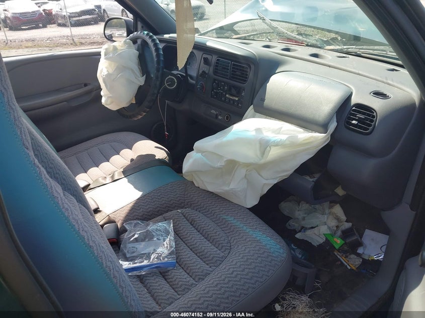 1999 DODGE DAKOTA auction photo 5