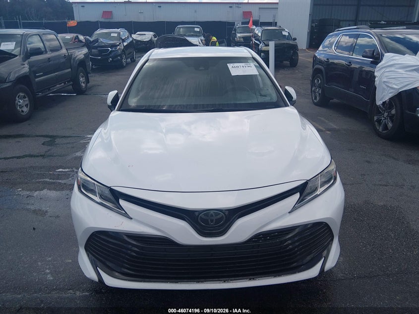 TOYOTA CAMRY - zdjęcie 12