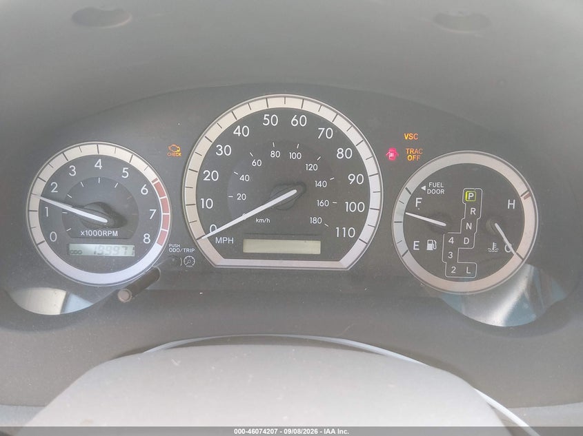 2005 TOYOTA SIENNA auction photo 7