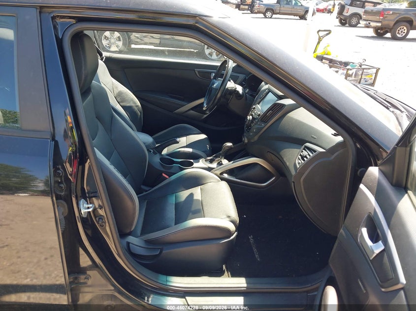 2017 HYUNDAI VELOSTER auction photo 5
