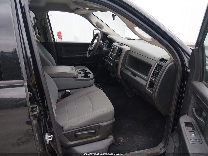 RAM 1500 CLASSIC 2019 VIN 1C6RR7KG9KS658303