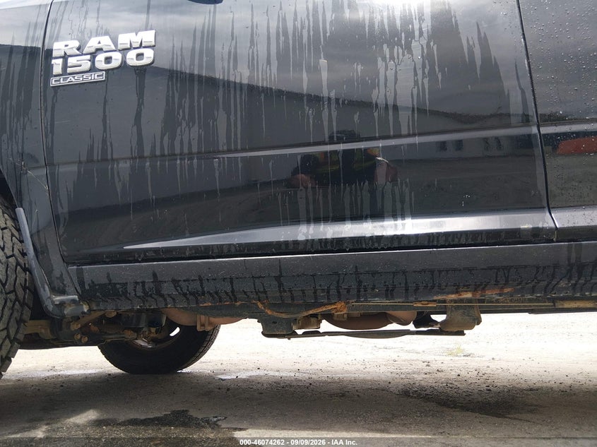 RAM 1500 CLASSIC 2019 VIN 1C6RR7KG9KS658303