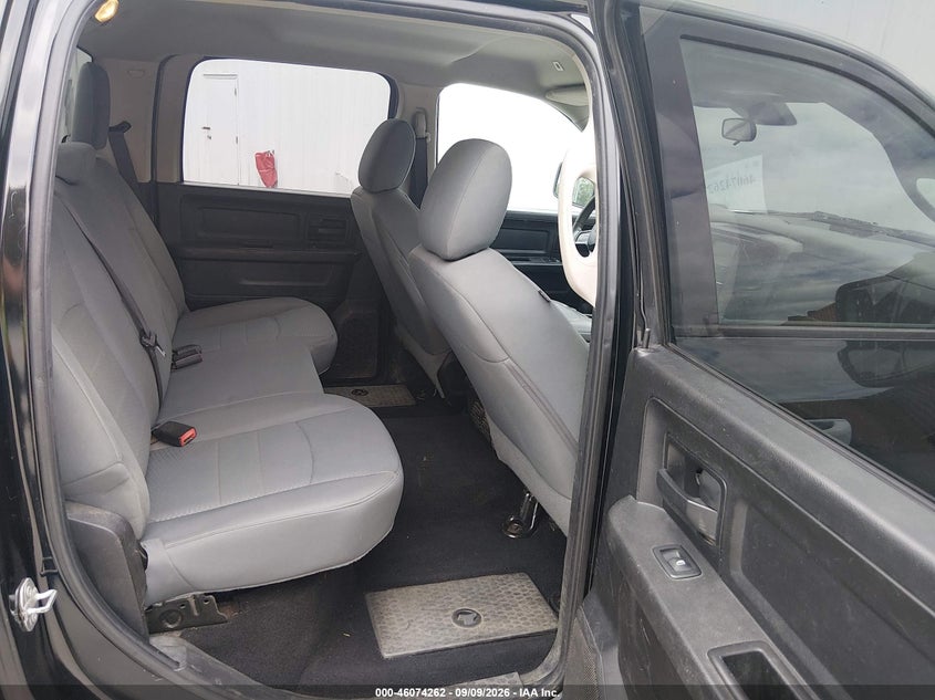 RAM 1500 CLASSIC 2019 VIN 1C6RR7KG9KS658303