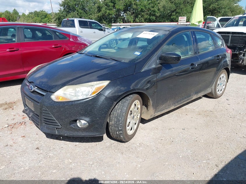 Vin: 1fahp3k23cl361861, lot: 46573815, ford focus se 20122