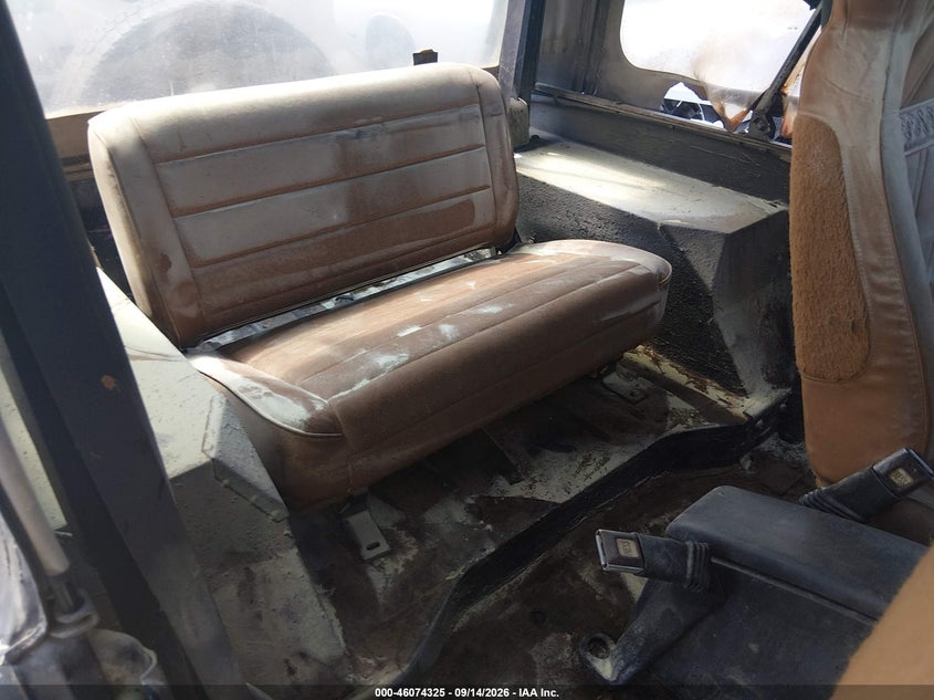 Фото 8 - JEEP WRANGLER / YJ
