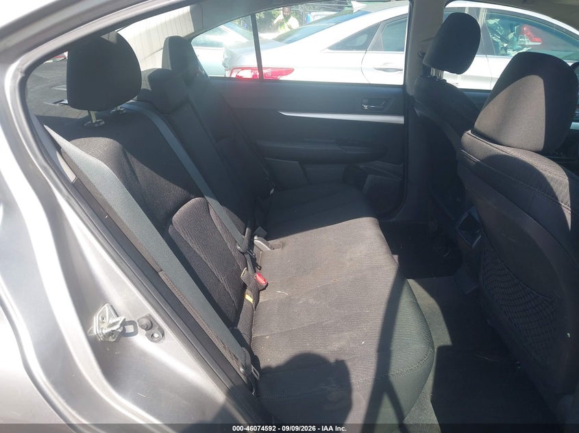 2010 SUBARU LEGACY auction photo 8