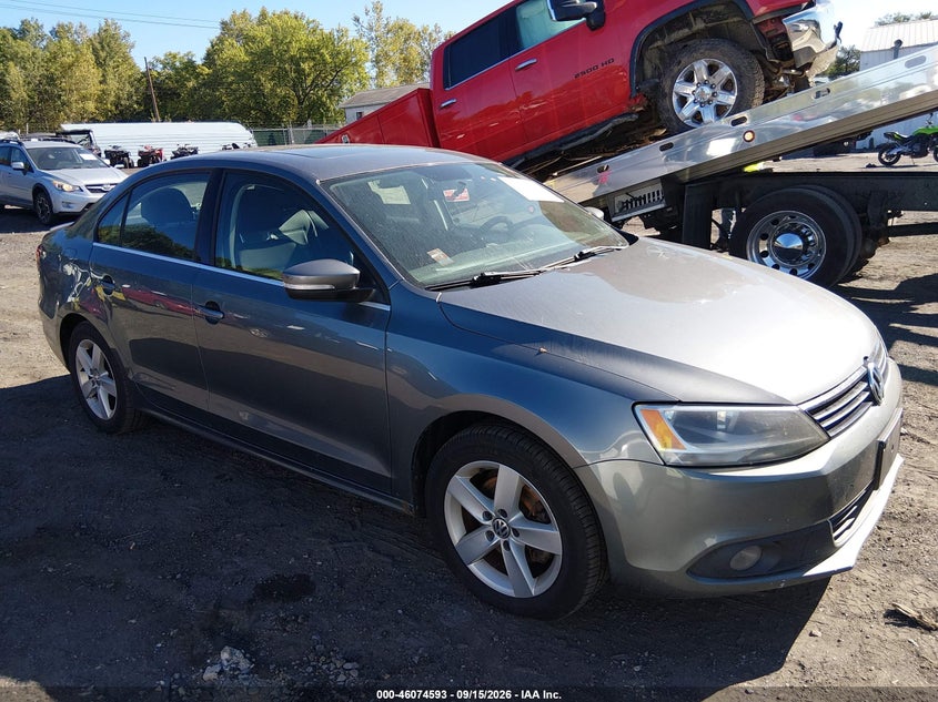 2012 VOLKSWAGEN JETTA auction photo 1